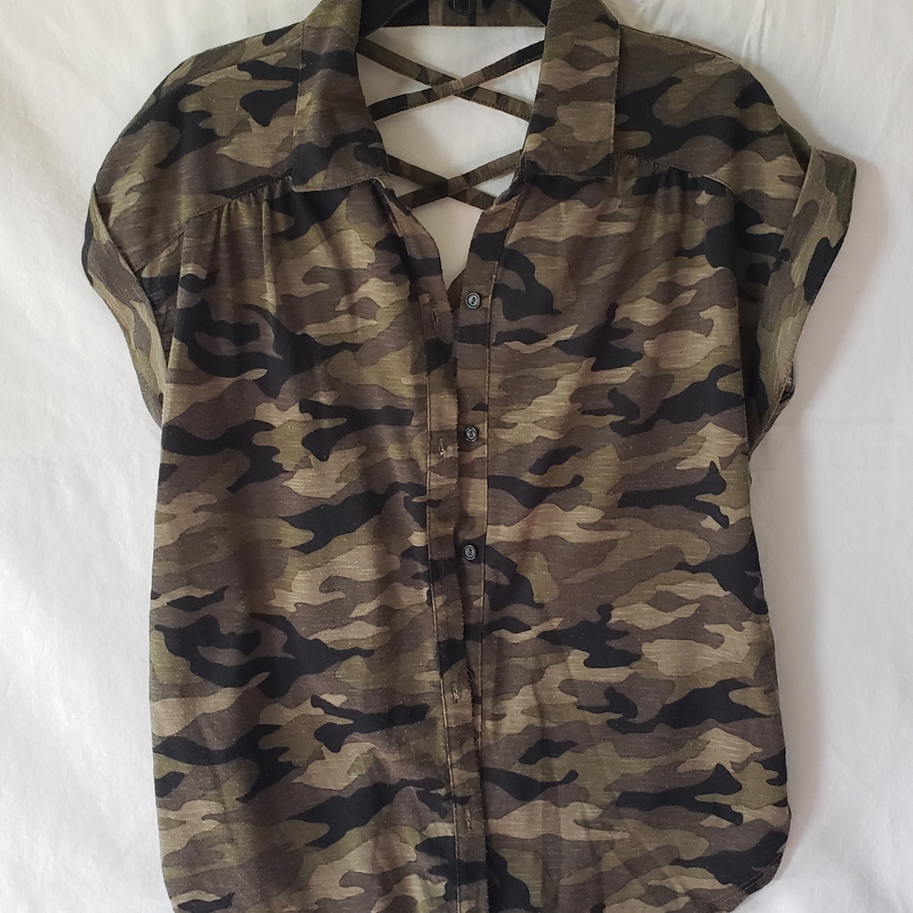 No Boundaries Camouflage Button Down Shirt